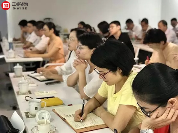 正睿商學(xué)院《贏在中層》公開課在廣州圓滿舉辦！