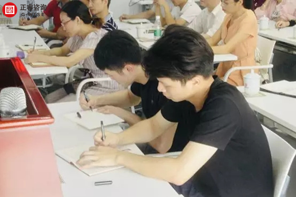 正睿商學(xué)院《贏在中層》公開課在廣州圓滿舉辦！