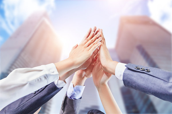 立足企業(yè)實際，制定可行經(jīng)營計劃，確保企業(yè)穩(wěn)健前行