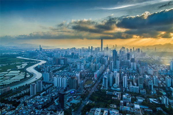 精準(zhǔn)把握市場脈搏，制定經(jīng)營計(jì)劃，引領(lǐng)企業(yè)搶占先機(jī)
