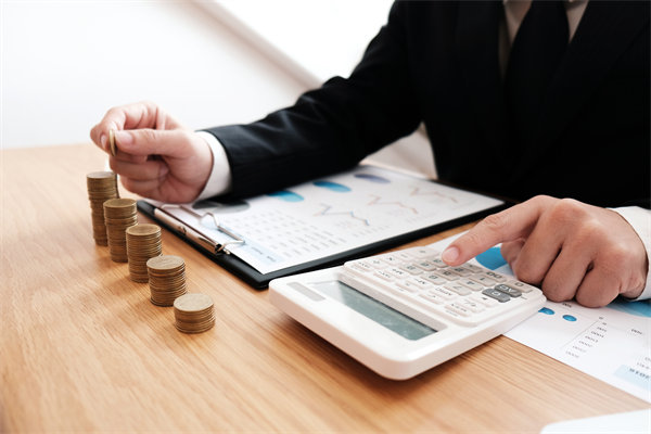 國(guó)際化企業(yè)如何跨地域制定公平合理的薪酬標(biāo)準(zhǔn)？