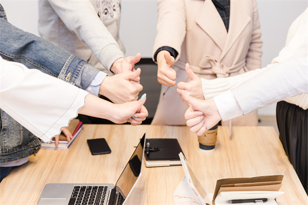 跨地域企業(yè)，如何制定統(tǒng)一的薪酬標(biāo)準(zhǔn)和政策？