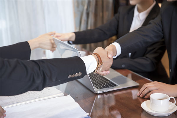 如何通過績效咨詢提升企業(yè)的整體運(yùn)營效率？