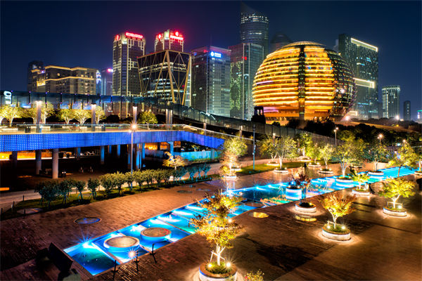 企業(yè)擴張遇阻，戰(zhàn)略咨詢?nèi)绾我?guī)劃穩(wěn)健發(fā)展藍(lán)圖破局？